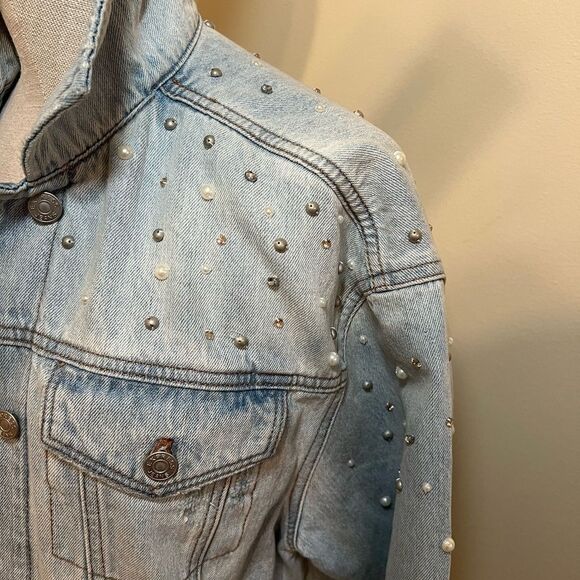 Express Denim Jacket. Size XS/S Great Condition - Picture 2 of 8